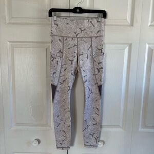 Athleta Leggings XS Gray‎ White All In Crop Gray Palm Floral Yoga Pilates Gym